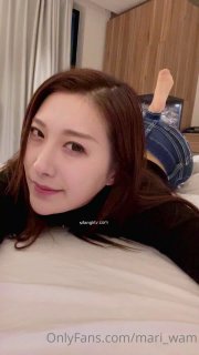 我的老婆是百合做爱做着来电话，边讲边做咯~